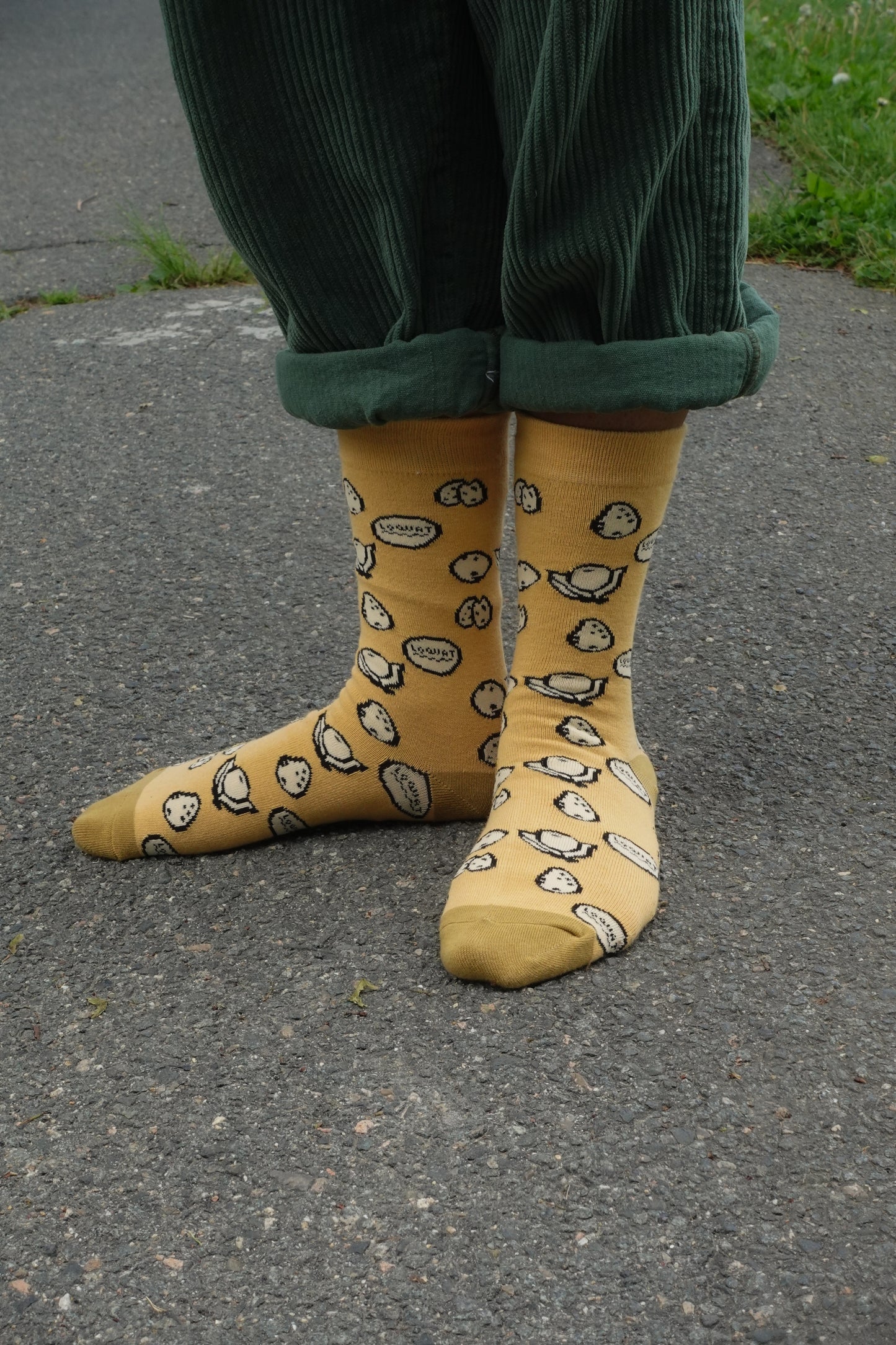 Loquat Dot Socks