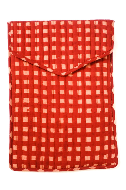 Madder Gingham Quilted Laptop Case